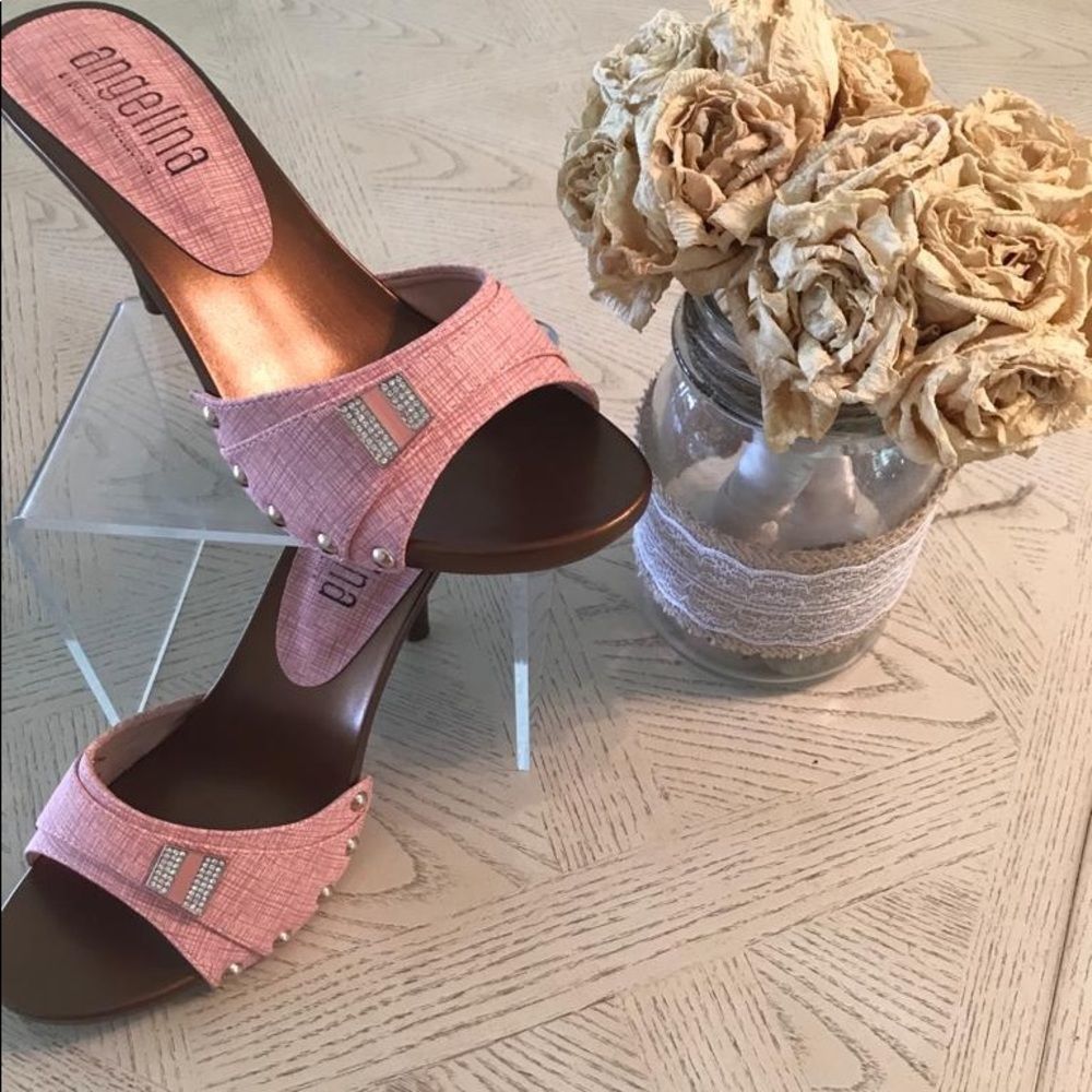 🌴Chic Angelina slip on heels 👠 size 7.5🎁🌴